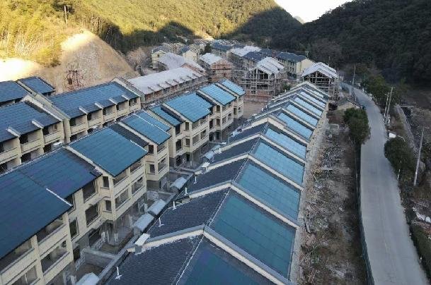 Terraced houses with photovoltaic roof tiles